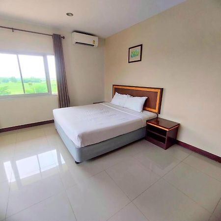 Kp Hotel Udonthani Kumphawapi Екстериор снимка